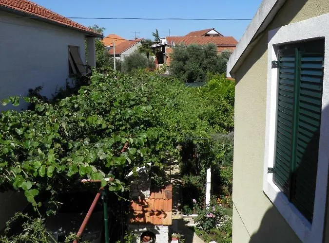 Mia Biograd Биоград-на-Мору